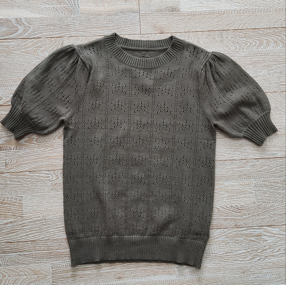 Green sweater - Picture 3 of 5